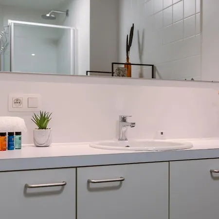 Apartment Huswell - Centrally Located With Sunny Terrace Ostende