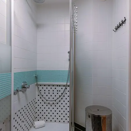 Apartment Huswell - Centrally Located With Sunny Terrace *