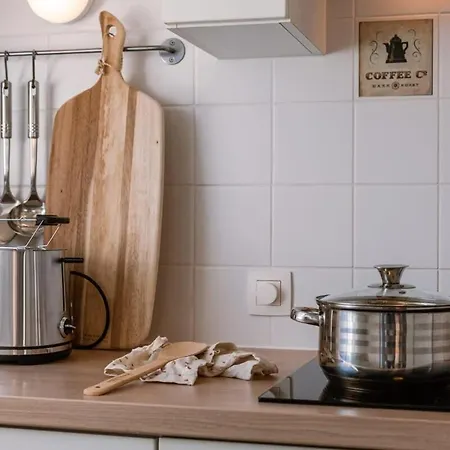Huswell - Centrally Located With Sunny Terrace Apartment Ostende