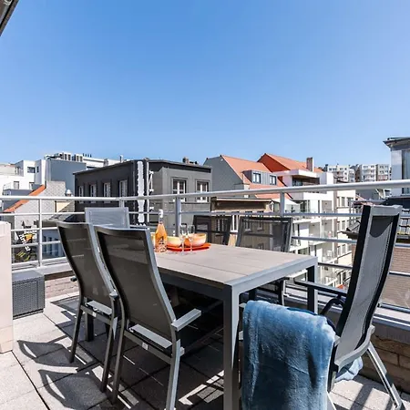 Huswell - Centrally Located With Sunny Terrace *