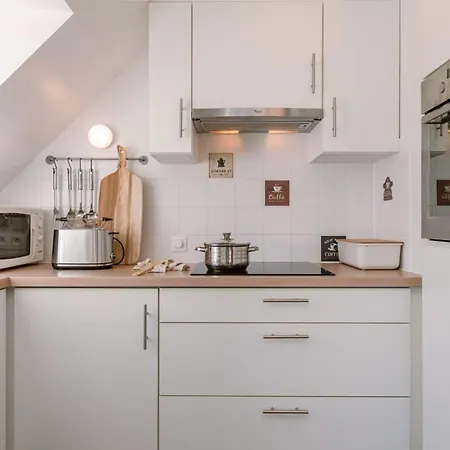 Apartment Huswell - Centrally Located With Sunny Terrace