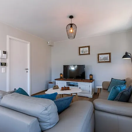 Apartment Huswell - Centrally Located With Sunny Terrace *