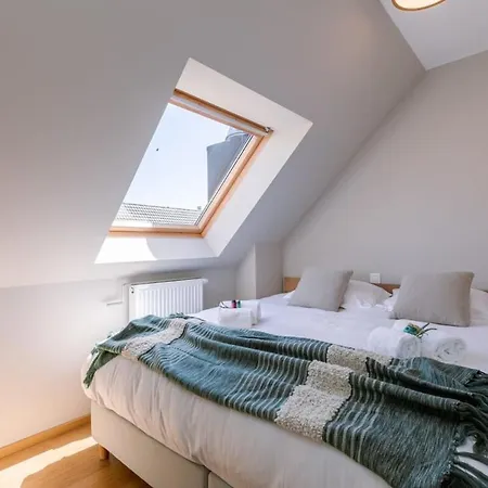 Huswell - Centrally Located With Sunny Terrace Lejlighed