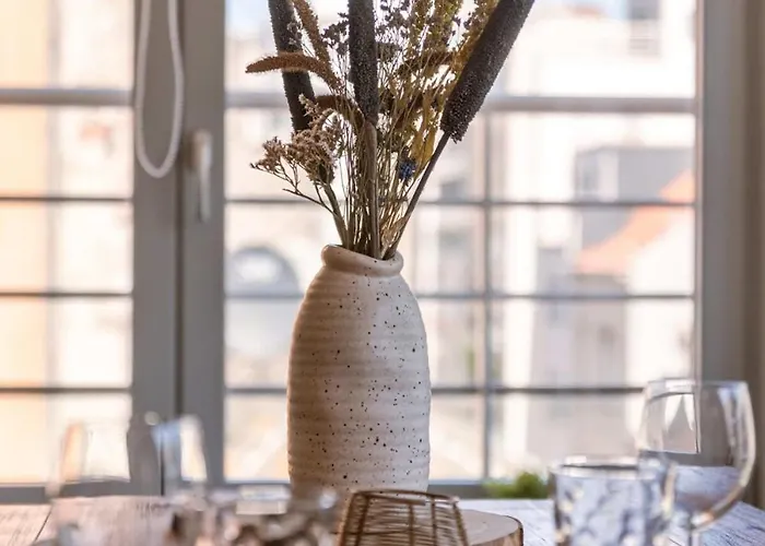 Huswell - Centrally Located With Sunny Terrace Apartman