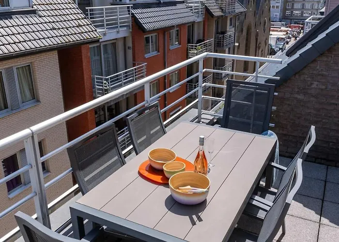 Huswell - Centrally Located With Sunny Terrace